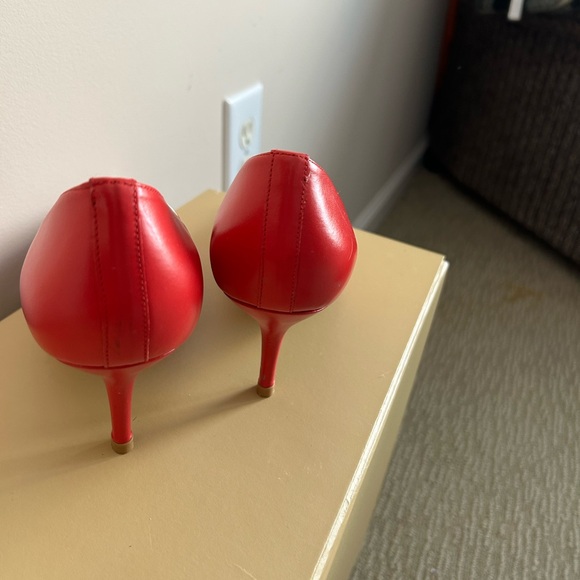 Werner Elegant Red and White Heels NWOT Made in Brasilia - Picture 6 of 9